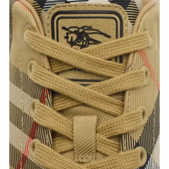 Adidași Check Set Sneakersi