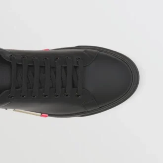 Adidași din piele cu detalii în dungi