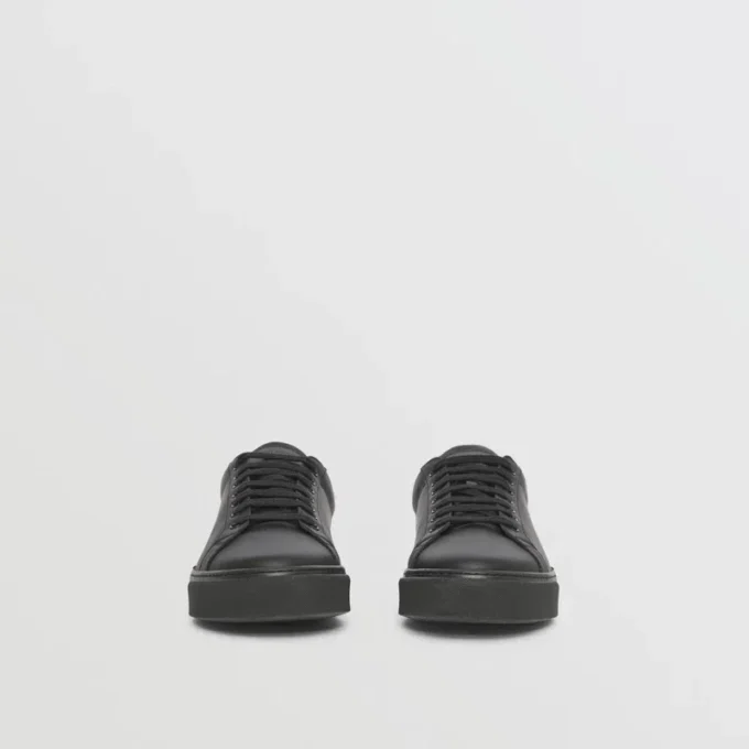 Adidași din piele cu detalii în dungi