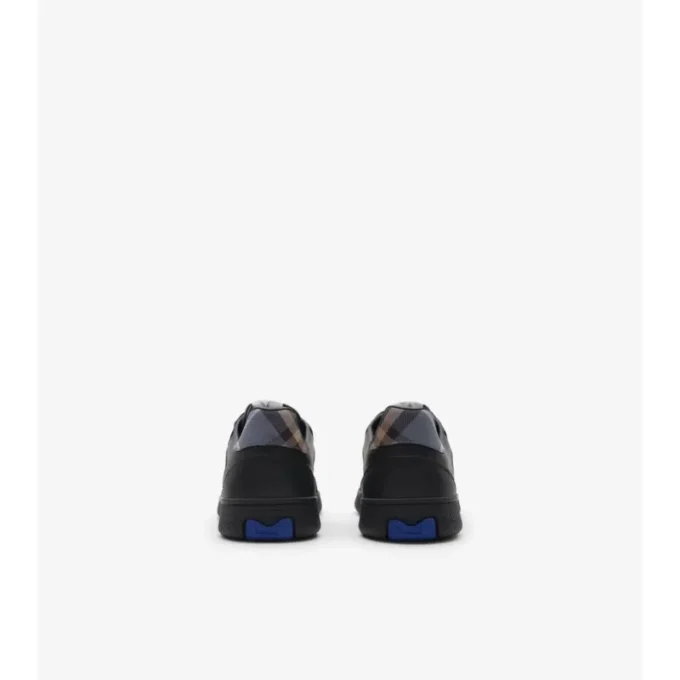 Adidași din piele cu imprimeu în carouri 
