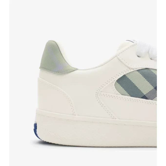 Adidași din piele cu imprimeu în carouri 