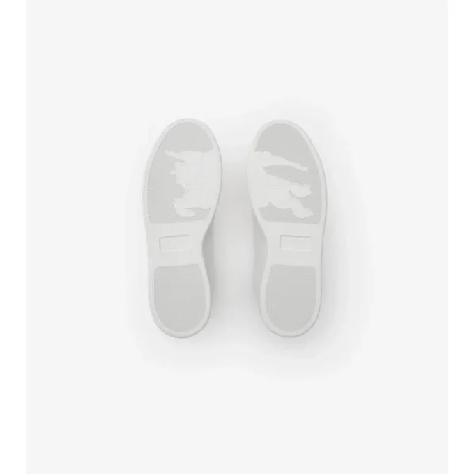 Adidași din piele cu model în carouri în relief în formă de Sneakersi 