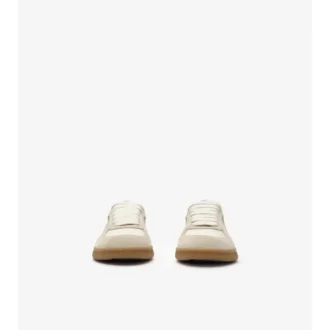 Adidași din piele, piele de căprioară și model în carouri