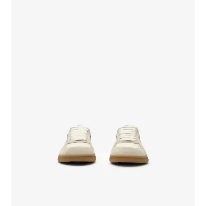 Adidași din piele, piele de căprioară și model în carouri