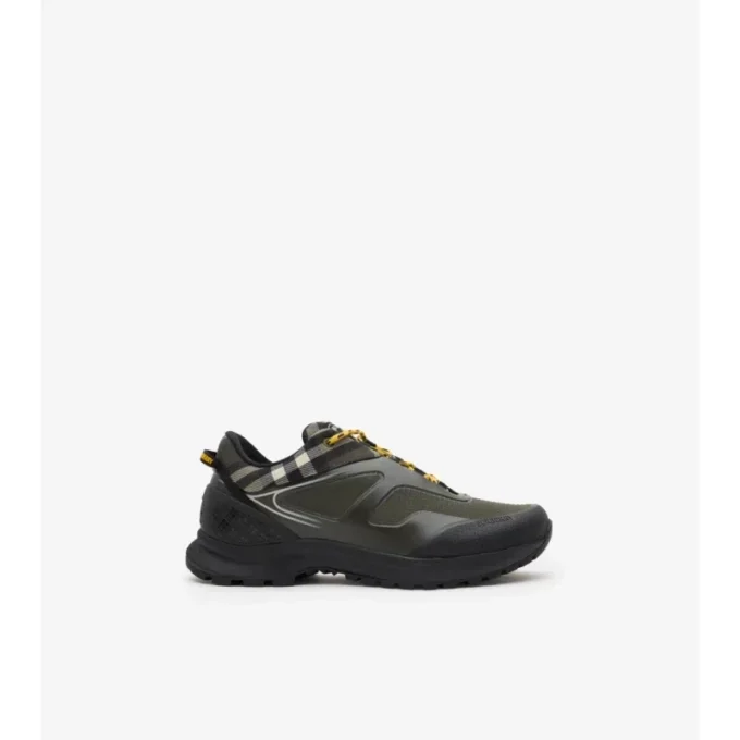Adidași Discover Sneakersi cu imprimeu în carouri și plasă Adidași Discover Sneakersi cu imprimeu în carouri și plasă