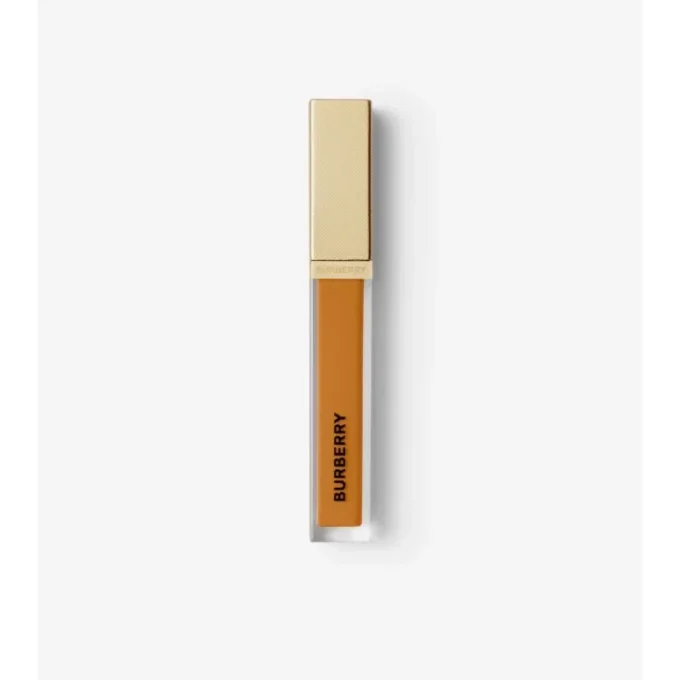Beyond Wear Perfecting Concealer – 120 Deep Warm