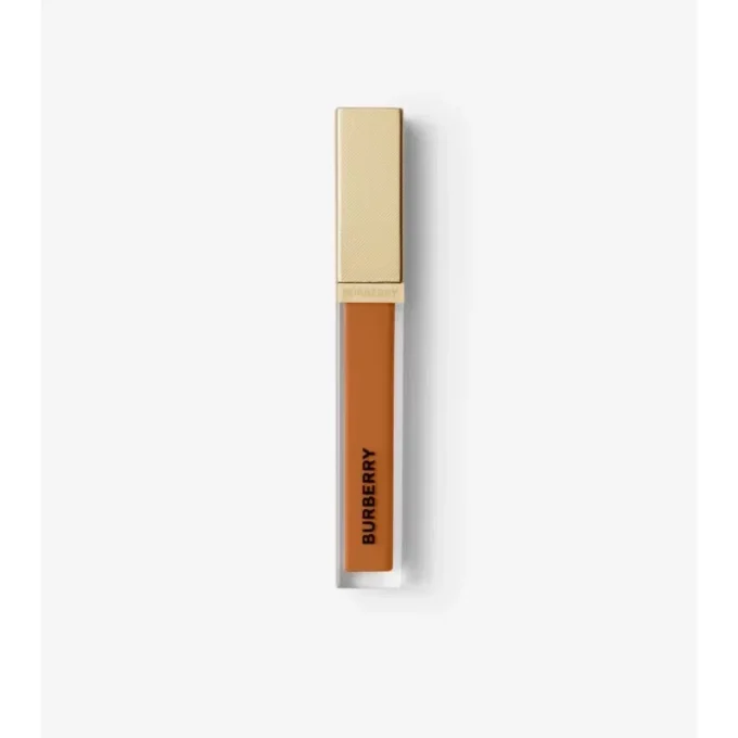 Beyond Wear Perfecting Concealer – 130 Deep Neutral