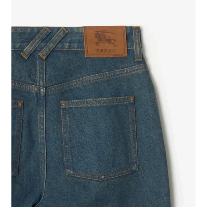 Blugi bootcut cu talie înaltă
