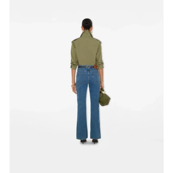 Blugi bootcut cu talie înaltă
