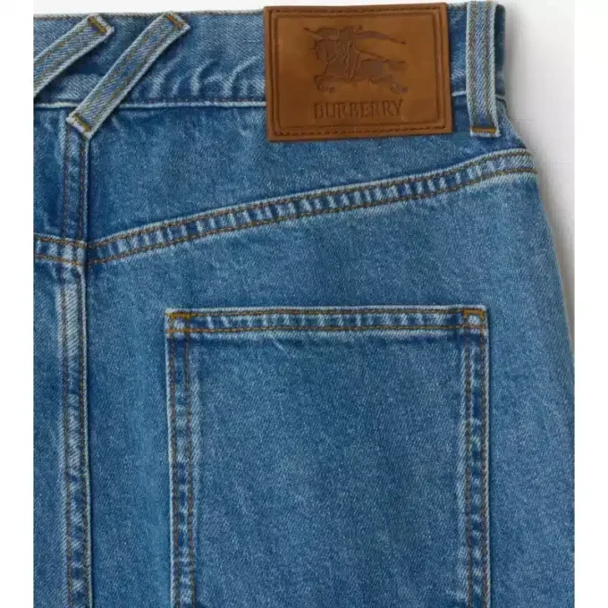 Blugi bootcut cu talie înaltă