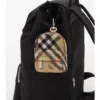 Breloc pentru rucsac cu model în carouri Breloc pentru rucsac cu model în carouri
