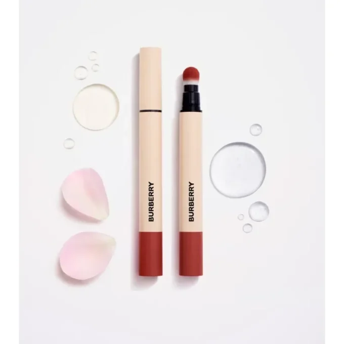 Burberry Brit Matte Lip Veil – British Rose No.601 Burberry Brit Matte Lip Veil – British Rose No.601