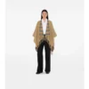 Cape reversibilă din lână cu model în carouri Cape reversibilă din lână cu model în carouri
