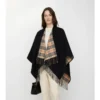 Cape reversibilă din lână cu model în carouri Cape reversibilă din lână cu model în carouri
