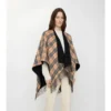 Cape reversibilă din lână cu model în carouri Cape reversibilă din lână cu model în carouri
