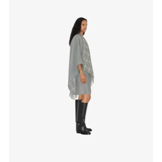 Cape reversibilă din lână cu model în carouri Cape reversibilă din lână cu model în carouri