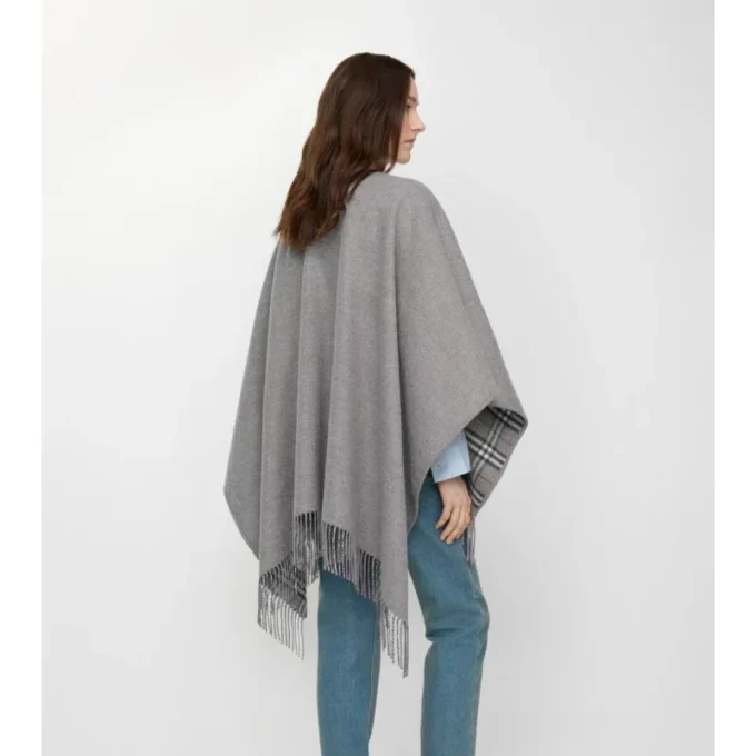 Cape reversibilă din lână cu model în carouri Cape reversibilă din lână cu model în carouri
