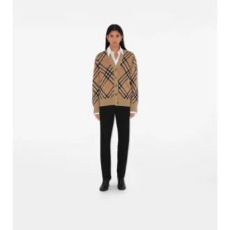 Cardigan din amestec de lână și mohair cu model în carouri Cardigan din amestec de lână și mohair cu model în carouri