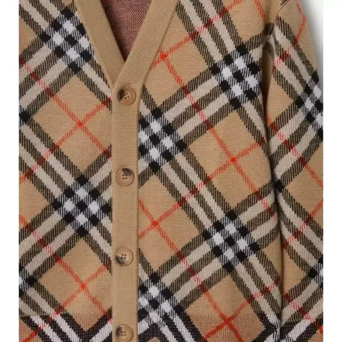 Cardigan din lână cu model în carouri Cardigan din lână cu model în carouri