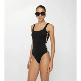 Costum de baie cu bordură în carouri