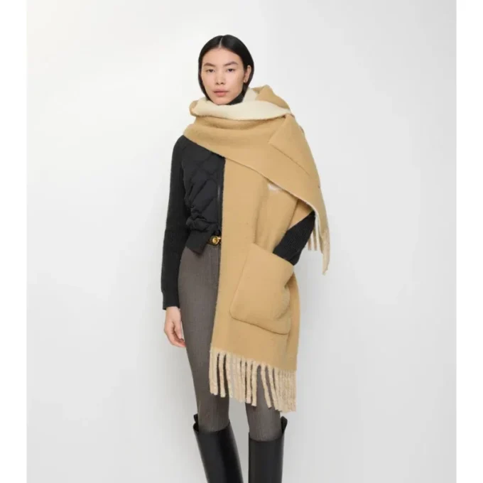 Eșarfă cu glugă din amestec de lână de alpaca cu logo Eșarfă cu glugă din amestec de lână de alpaca cu logo