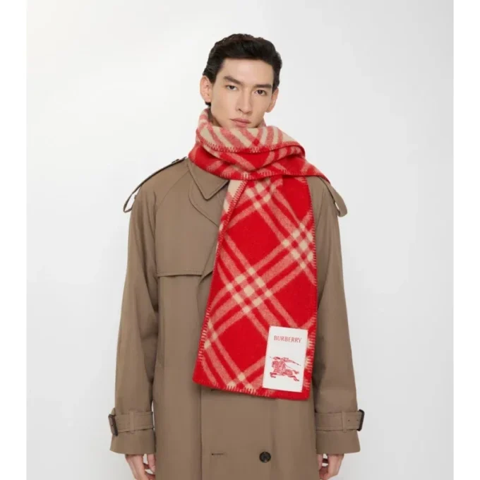 Eșarfă din lână cu model în carouri Eșarfă din lână cu model în carouri