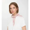 Eșarfă din mătase cu model în carouri