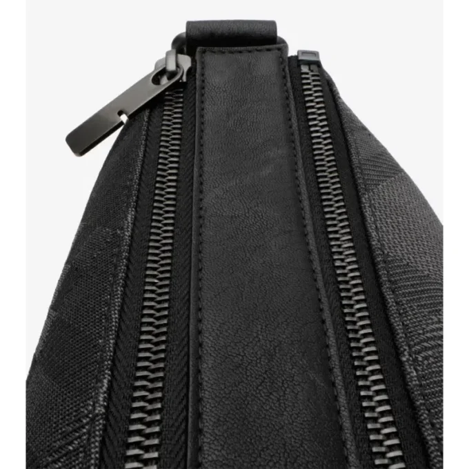 Geantă Chester crossbody Geantă Chester crossbody