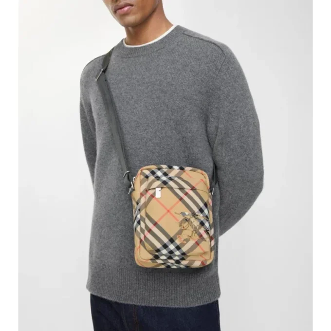 Geantă crossbody Check North South Geantă crossbody Check North South