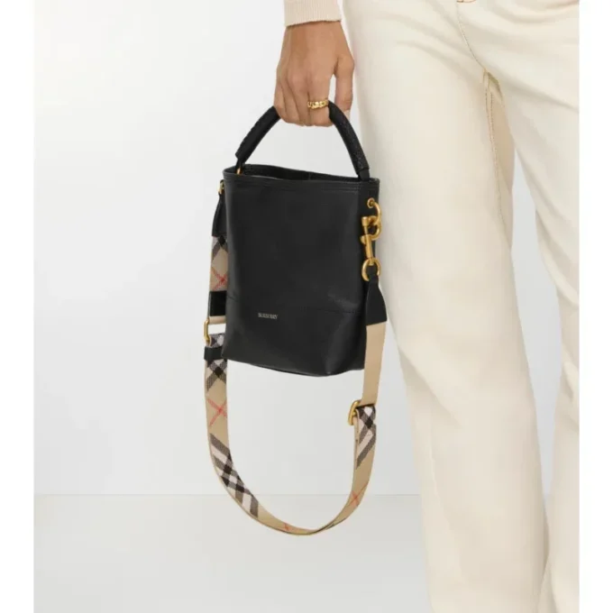 Geantă mini tip sac cu clemă „B” Geantă mini tip sac cu clemă „B”