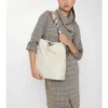 Geantă tip sac mediu cu clemă B Geantă tip sac mediu cu clemă B