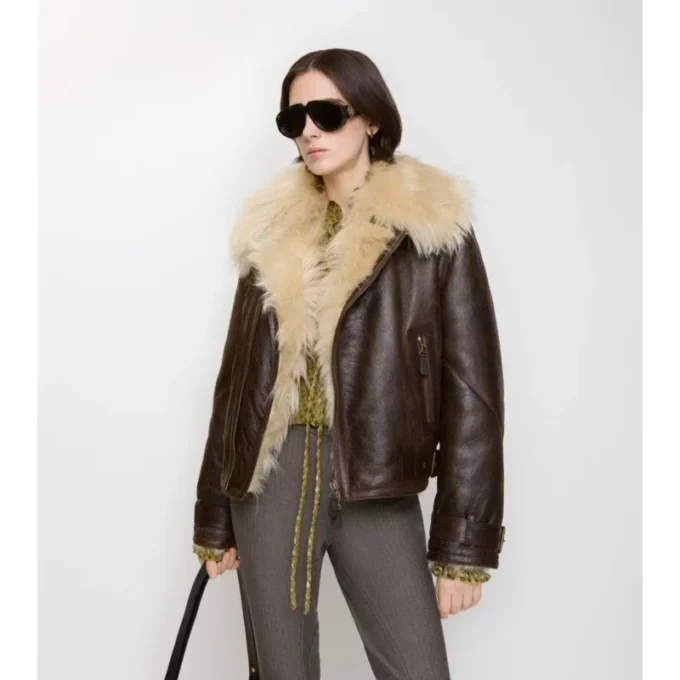 Jachetă aviator scurtă din piele de oaie Jachetă aviator scurtă din piele de oaie