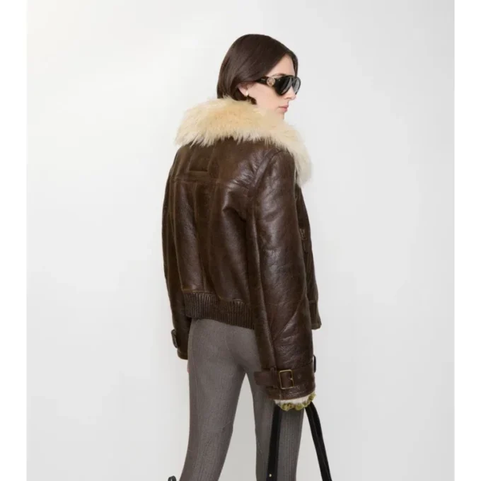 Jachetă aviator scurtă din piele de oaie Jachetă aviator scurtă din piele de oaie