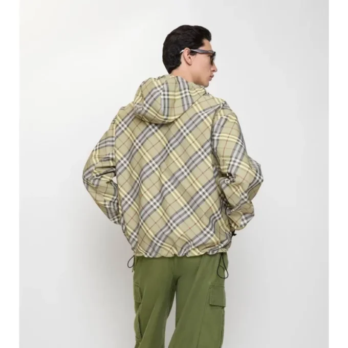 Jachetă reversibilă cu glugă și model în carouri Jachetă reversibilă cu glugă și model în carouri