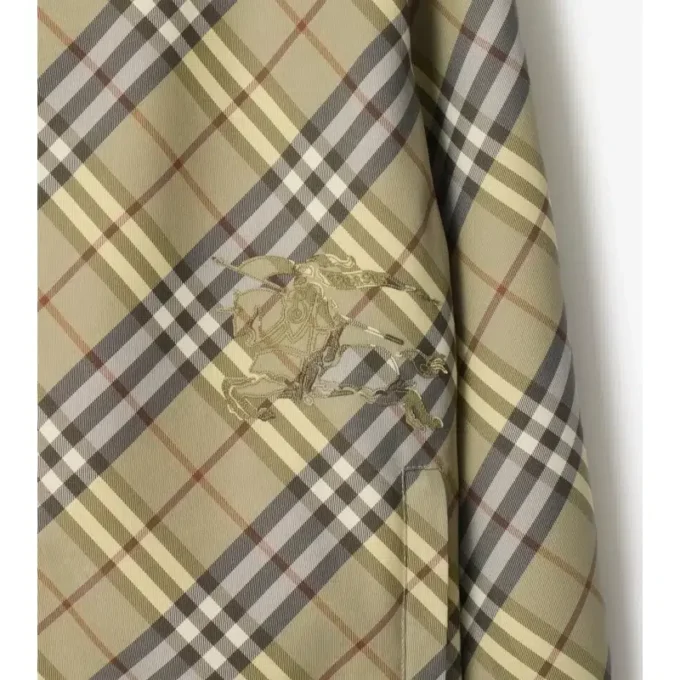 Jachetă reversibilă cu glugă și model în carouri Jachetă reversibilă cu glugă și model în carouri