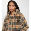 Jachetă scurtă cu glugă din fleece în carouri Jachetă scurtă cu glugă din fleece în carouri
