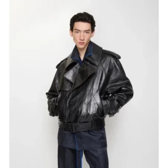 Jachetă scurtă tip trench din piele embosată Jachetă scurtă tip trench din piele embosată