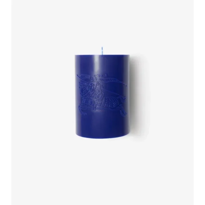 Lumânare cu aromă de foc de lemne și cuișoare Lumânare cu aromă de foc de lemne și cuișoare