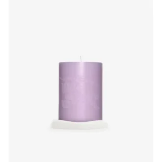 Lumânare cu aromă de trandafir și floare de violetă