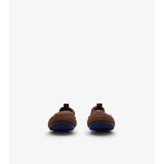 Mocasini din piele de căprioară