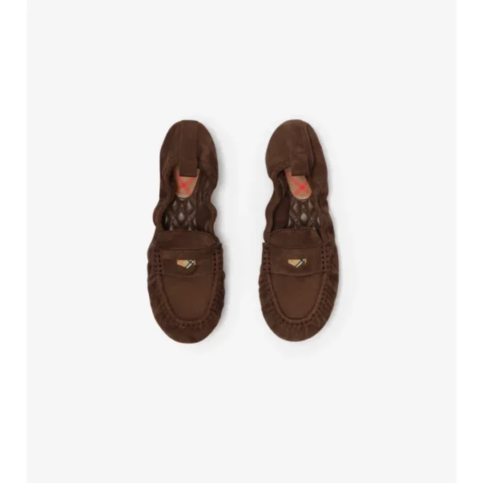 Mocasini din piele de căprioară