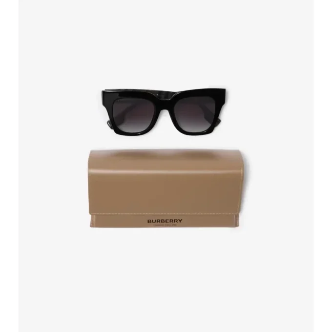 Ochelari de soare pătrați Check Ochelari de soare pătrați Check