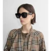 Ochelari de soare pătrați cu model în carouri