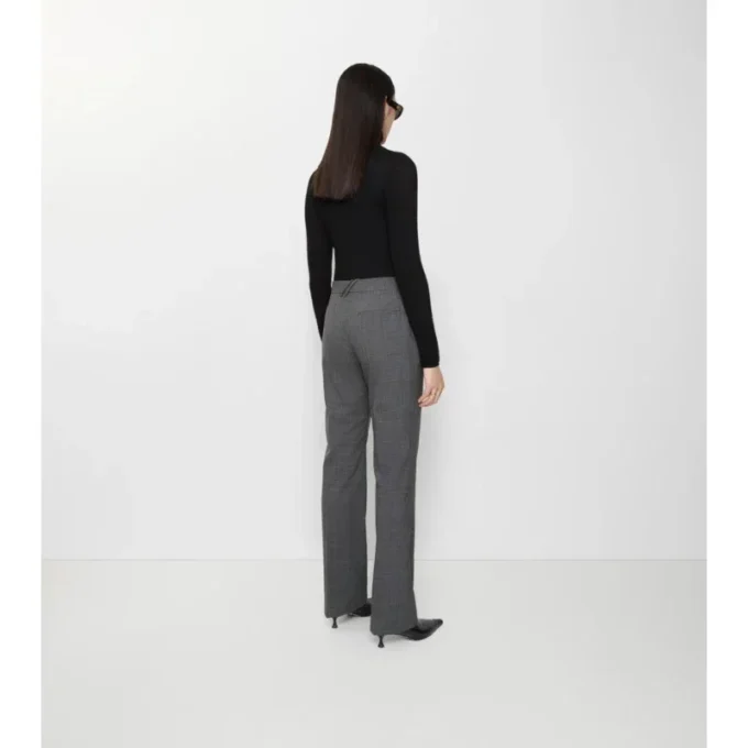 Pantaloni croiți din lână cu model în carouri Pantaloni croiți din lână cu model în carouri