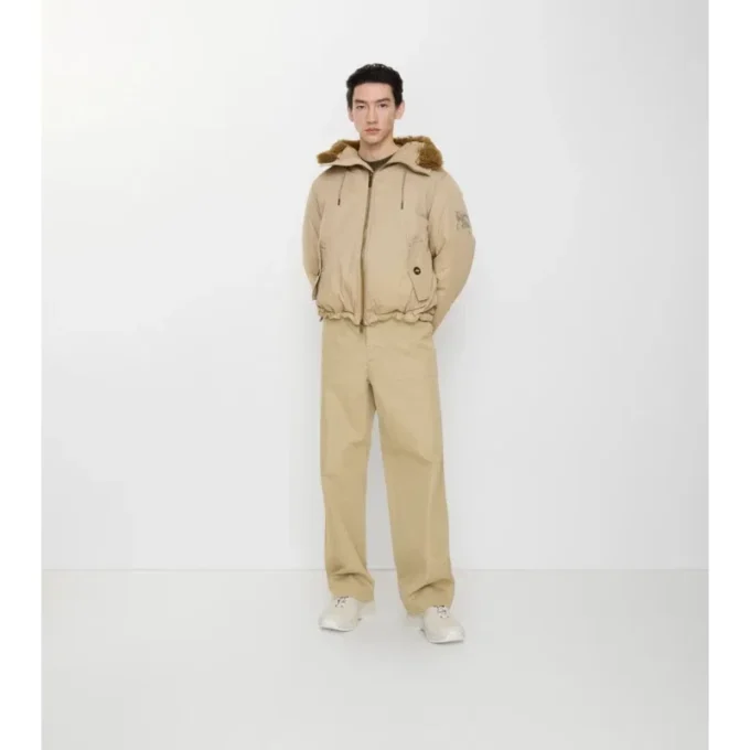 Pantaloni din gabardine Pantaloni din gabardine