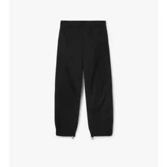 Pantaloni din nailon