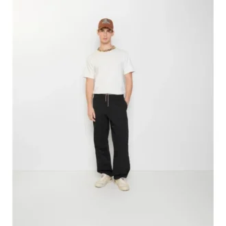 Pantaloni din nailon