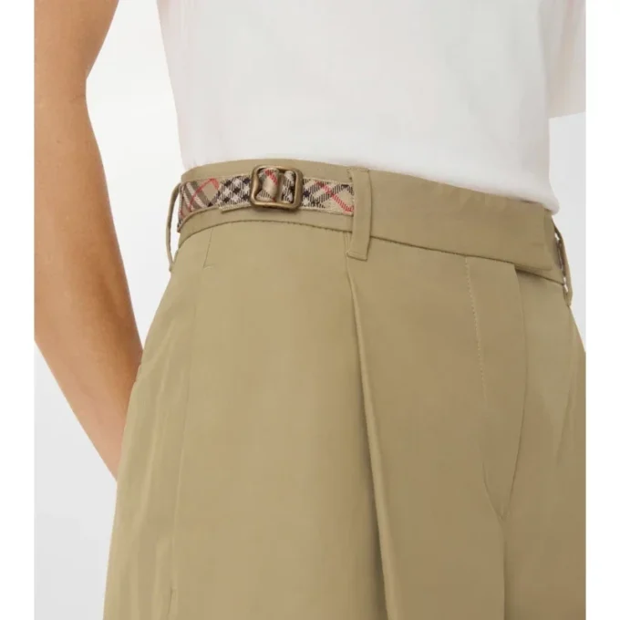 Pantaloni scurți din poplin de bumbac cu bordură în carouri Pantaloni scurți din poplin de bumbac cu bordură în carouri