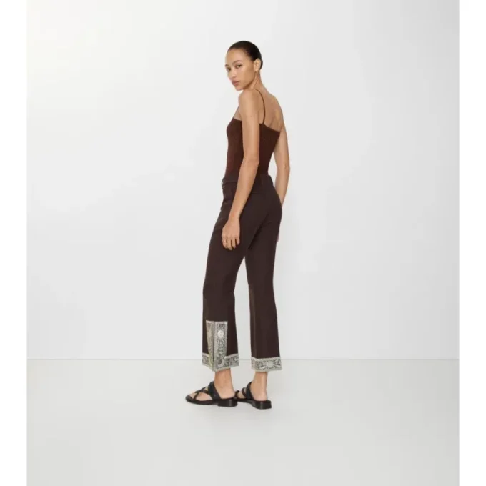 Pantaloni scurți evazați din lână și mătase brodați Pantaloni scurți evazați din lână și mătase brodați