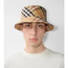Pălărie EKD tip bucket cu model în carouri